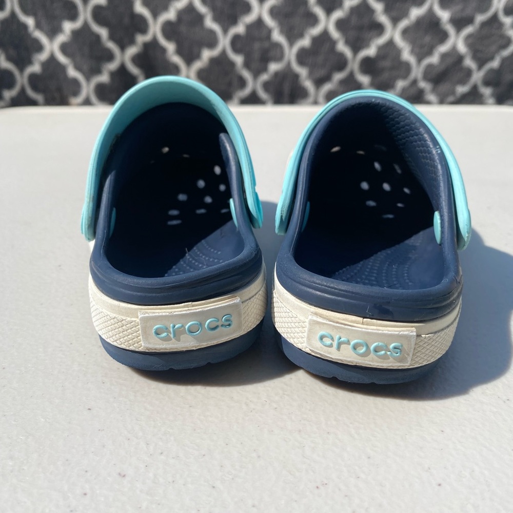 Toddler 6 c 7 CROCS - Picture 4 of 6